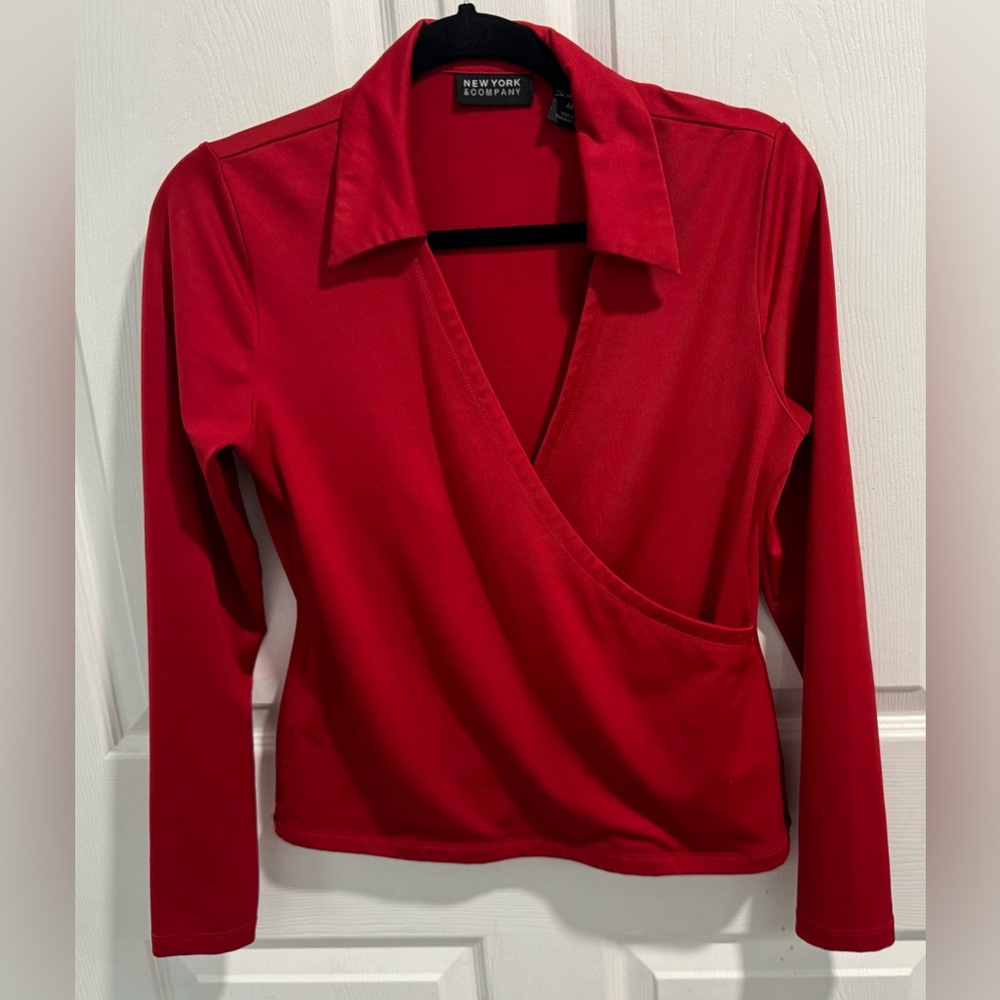 New York & Co. Beautiful Red Collared Cross Front Long Sleeve Blouse. Size M.